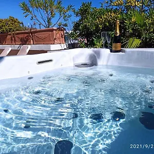 https://penthouse-le-voilier.fr-provencehotel.com