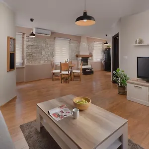 https://vecchio-mercato-pula-apartman.in-istria.net